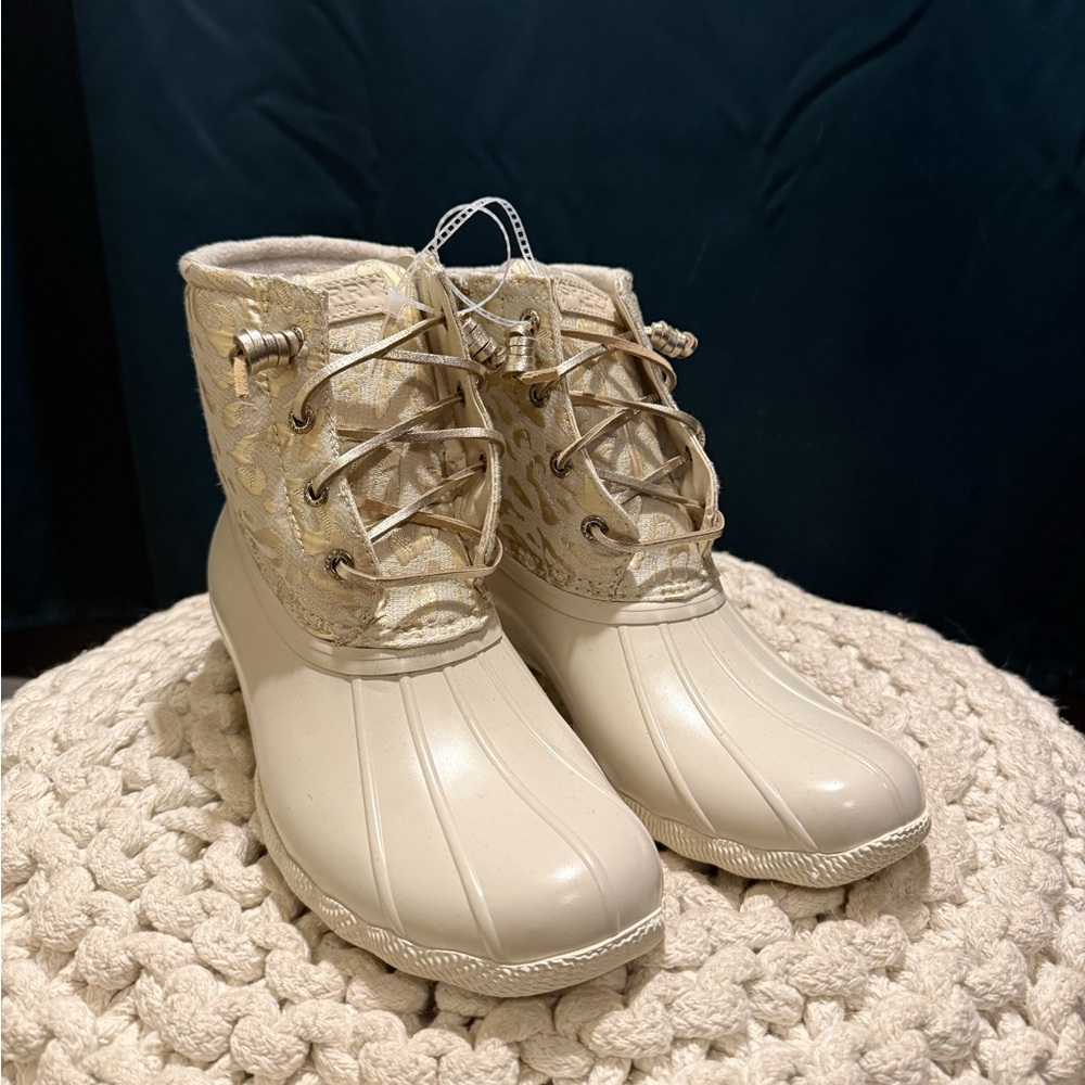 Sperry Women's Saltwater Ivory Jacquard Duck Boots STS88315